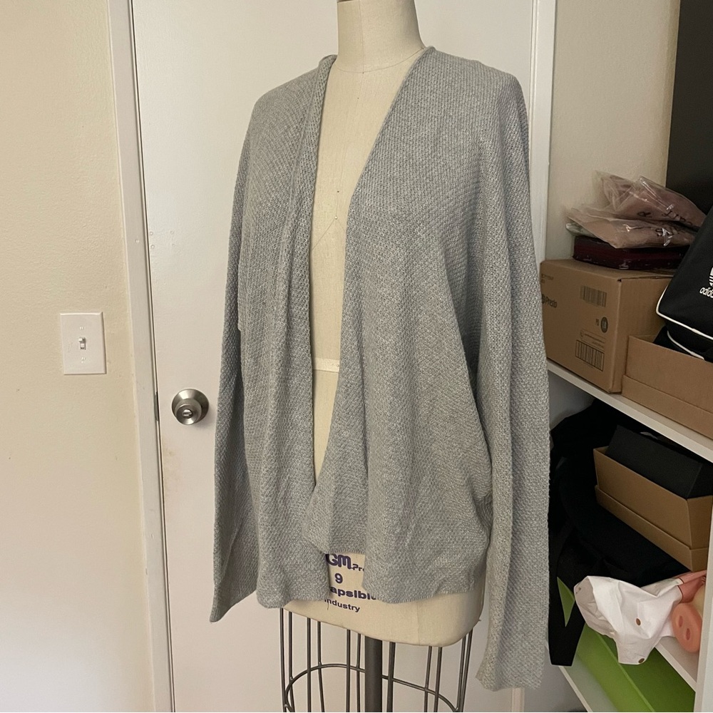 Forever 21 grey cardigan Size L